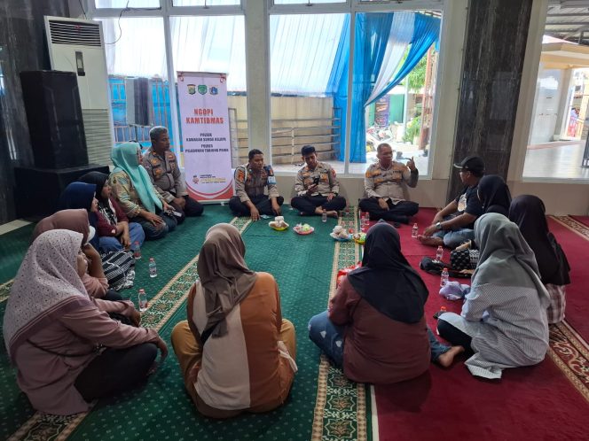 
 Polsek Sunda Kelapa Gelar Ngopi Kamtibmas Bersama Majelis Taklim At Taufiqul Mubarok