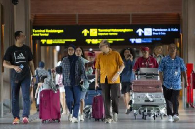
					Suasana di Bandara I Gusti Ngurah Rai