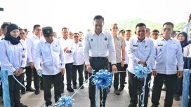 Menko AHY dan Menhub di sela peresmian Pelabuhan Penyeberangan