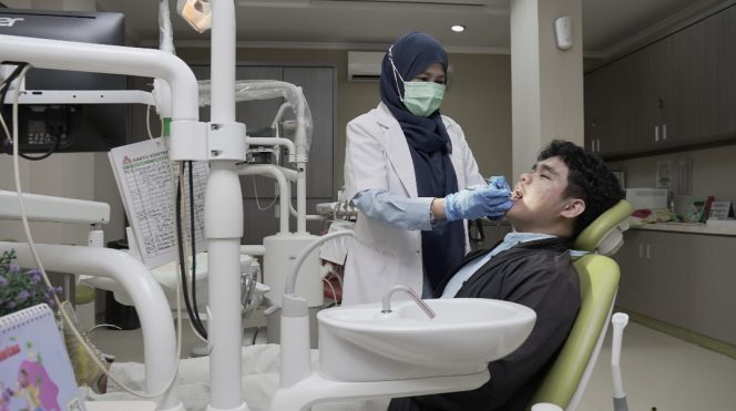 
					Layanan di Klinik BKKP