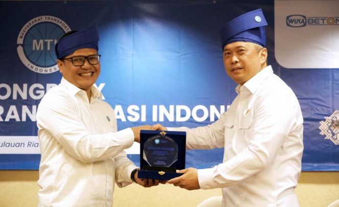 
					Menhub Dudy dan Ketua MTI di Batam