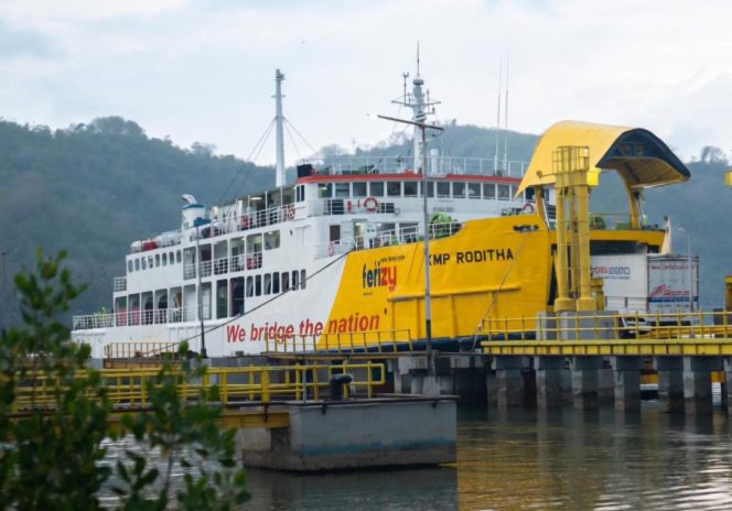 
					Layanan ASDP di Lembar