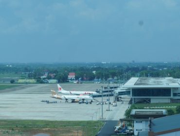 Pesawat parkir di Bandara