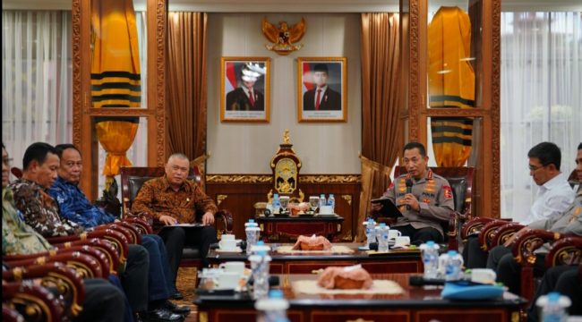 Menhub bersama Kapolri dan jajaran kedua instansi