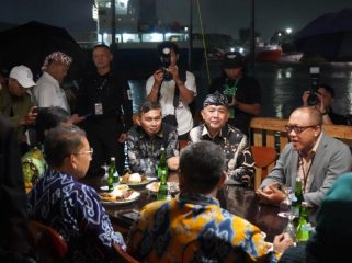 Kepala KSOP Cirebon saat menghadiri Festival Seni Media 2025
