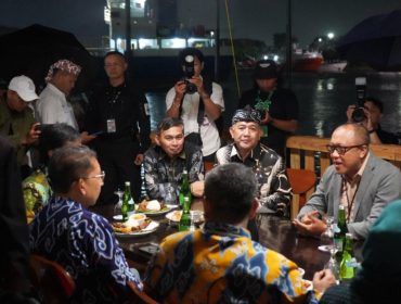 Kepala KSOP Cirebon saat menghadiri Festival Seni Media 2025