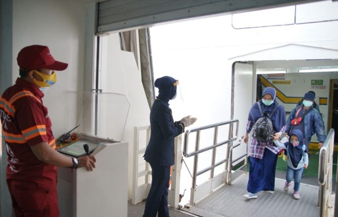 
					Layanan di Pelabuhan Penyeberangan ASDP