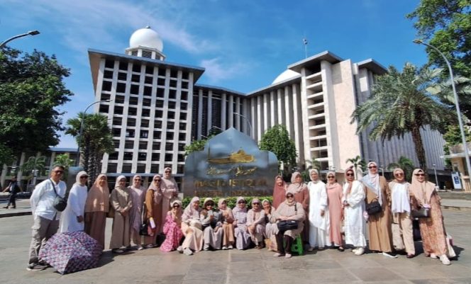 
					Alumni SMAN 6 Jakarta Kunjungi Terowongan Penghubung Masjid Istiqlal–Katedral, Fasilitas yang Tidak Dibuka untuk Umum