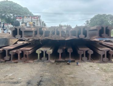 KAI Logistik Kirimkan 1350 Ton Rel