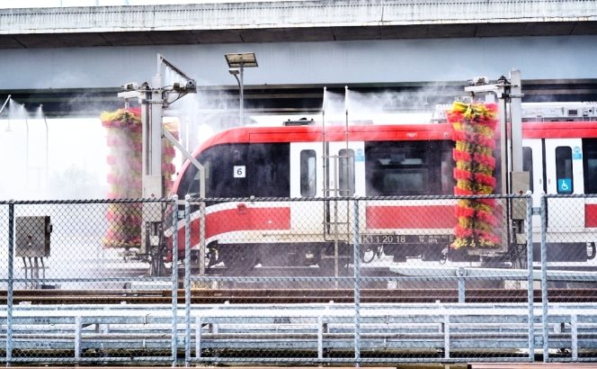 
					KAI Uji Coba Penambahan 2 Trainset LRT Jabodebek, Total Perjalanan Capai 430 per Hari