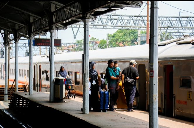 
					Perjalanan Jakarta-Bandung jadi Mudah Naik Kereta, KAI Group Tawarkan Ekosistem Transportasi Terintegrasi