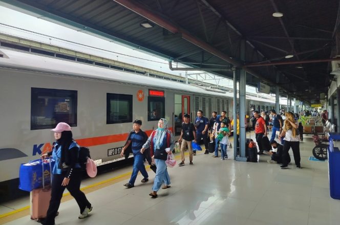 
 Jangan Kehabisan! Ayo Pesan Tiket Kereta Libur Nataru Sekarang