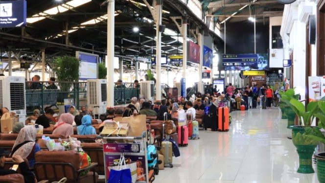 
					Meningkat, Penumpang Kereta Jarak Jauh di Daop 6 Yogyakarta Capai 1 Juta Lebih pada Oktober 2025
