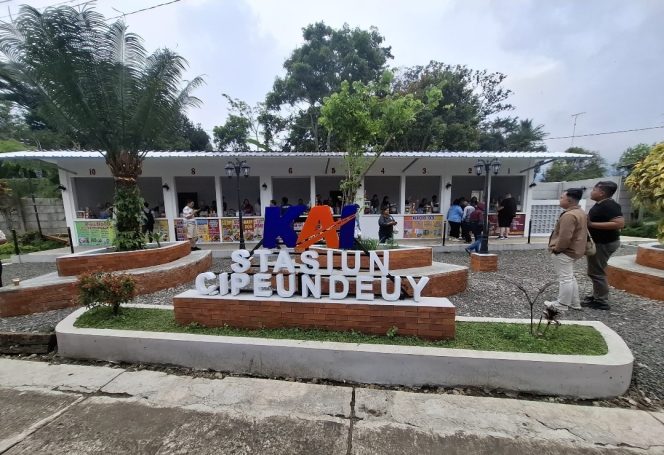 
					KAI Hadirkan Kios UMKM di Stasiun Cipeundeuy, Dorong Ekonomi Warga Sekitar