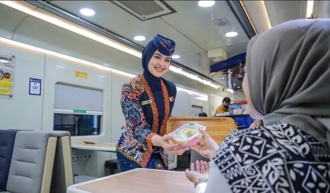 
					Sarapan Kini Tersedia di KA Pandanwangi, KAI Services Hadirkan Layanan Kuliner Pagi