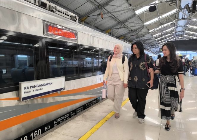 
					Tiket Kereta Api Nataru 2025/2026 Mulai Dipesan, KAI Siapkan Layanan Optimal Hadapi Lonjakan Penumpang