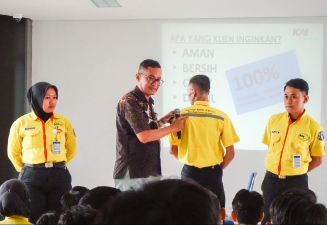 
					KAI Services Gelar Pelatihan Basic Cleaning Service, Jaga Standar Kebersihan dan Kenyamanan Perjalanan