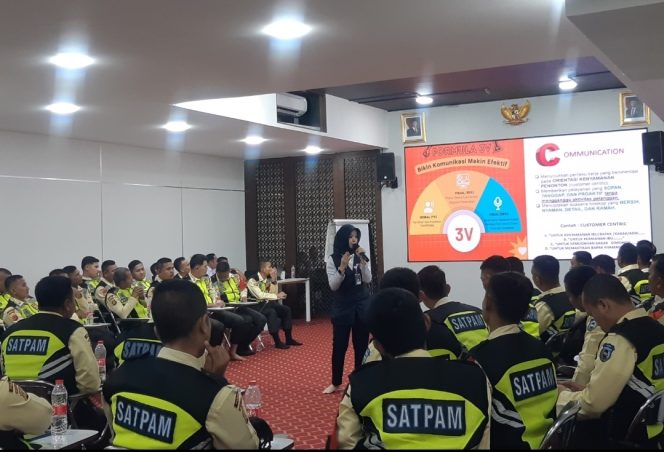 
 Tingkatkan Profesionalisme Petugas Keamanan, KAI Services Gelar Pelatihan Bijak Bermedsos