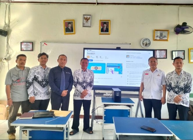
					UPS Karya Anak Bekasi Diperkenalkan di Hari Guru Nasional, Dukung Pembelajaran Digital di Sekolah