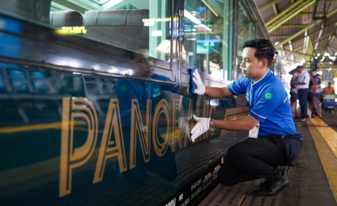 
					Petugas OTC KAI Services Temukan Uang Rp16 Juta dan Logam Mulia, Langsung Dikembalikan ke Pemilik