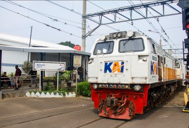 
					KAI Daop 1 Jakarta Siapkan 198 Perjalanan KA Lokal untuk Layani Mobilitas Libur Nataru