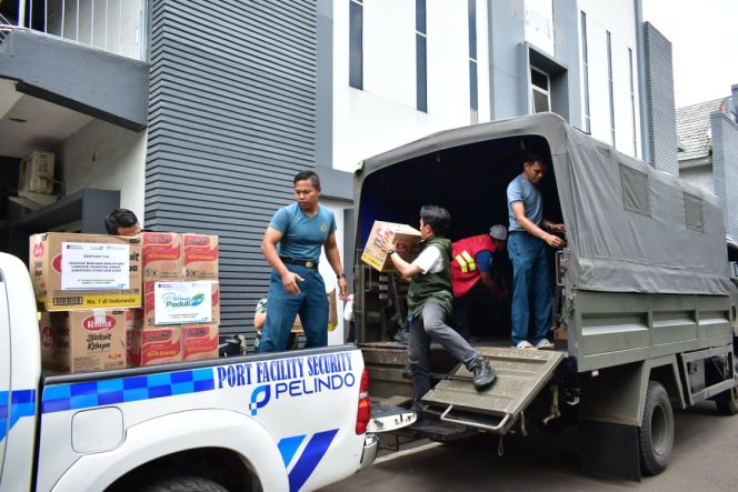 
					Pelindo Regional 2 Tanjung Priok salurkan bantuan untuk Sumatera