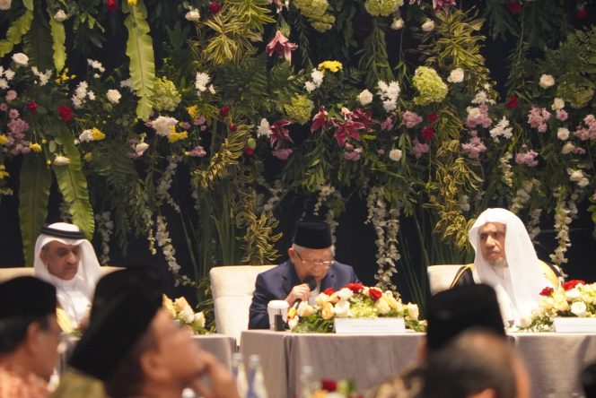 
					Indonesia Perkuat Diplomasi Keagamaan: Ustadz Zaitun Rasmin Bertemu Sekjen Liga Muslim Dunia di Jakarta
