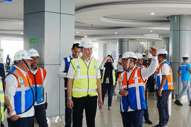 
					Senior Director Transportation Sector Danantara Tinjau Pelabuhan Makassar, Apresiasi Standar Pelayanan Pelindo
