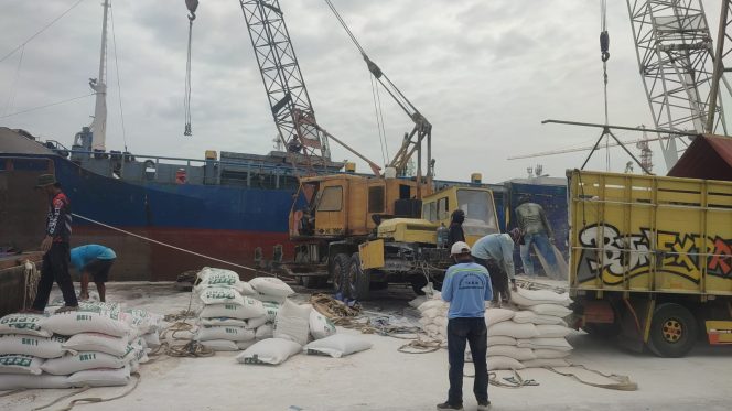 
					Pelindo Pastikan Aktivitas Sunda Kelapa Kembali Normal Setelah Genangan Air Rob