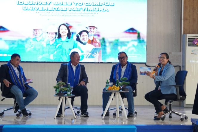 
 IDSurvey Gelar Goes To Campus Pattimura, Serahkan Beasiswa dan Kolaborasi Pengembangan Talenta Muda