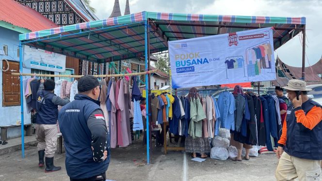 
					Pojok Busana Gratis LAZNAS Dewan Dakwah Hadirkan Pakaian Baru Pascabanjir Sumatera