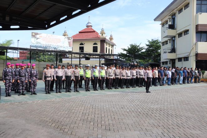 
					Polres Pelabuhan Tanjung Priok Gelar Apel Dan Pengamanan Natal 2025, Libatkan 150 Personel Gabungan