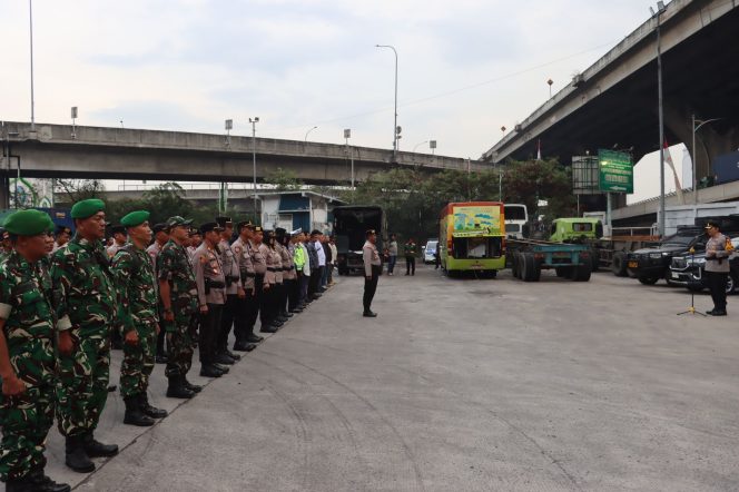 
					Kapolres Priok Pastikan Kesiapan Posko Operasi Lilin Jaya 2025