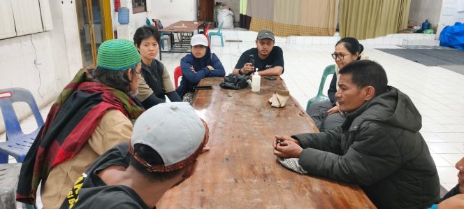 
 Relawan Posko Rakyat Tetap Bertahan di Tengah Hujan Deras Takengon