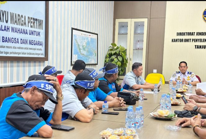 
					KUPP Tanjung Redep bertemu perwakilan TKBM

