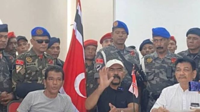 
 Darwis Jeunib: Dunia Internasional Punya “Tongkat Nabi Musa” untuk Bantu Aceh