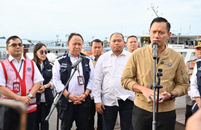 
					Menko AHY di Pelabuhan Merak