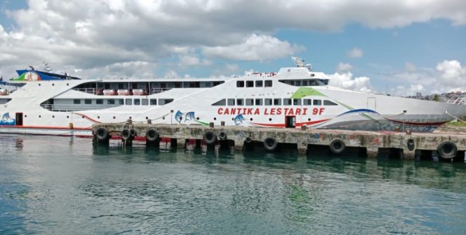 
					Mudik gratis Kemenhub, salah satunya dengan kapal laut