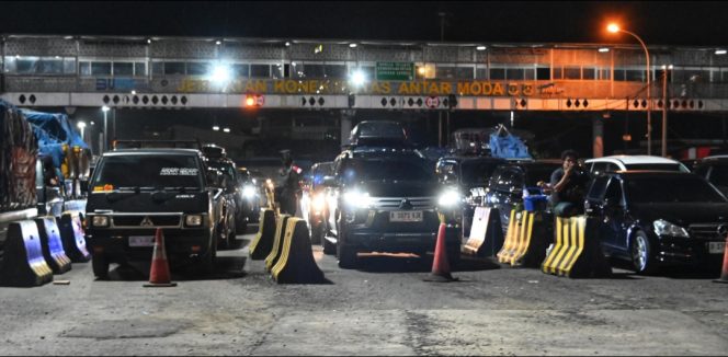 
					Perjalanan transportasi darat