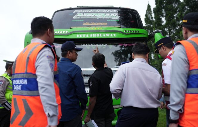 
					Pengecekan kelaikan bus jelang libur Nataru