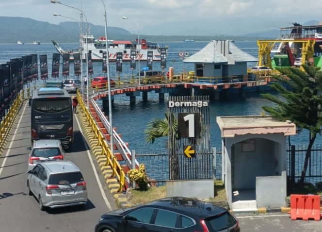 
					Layanan penyeberangan di Banyuwangi