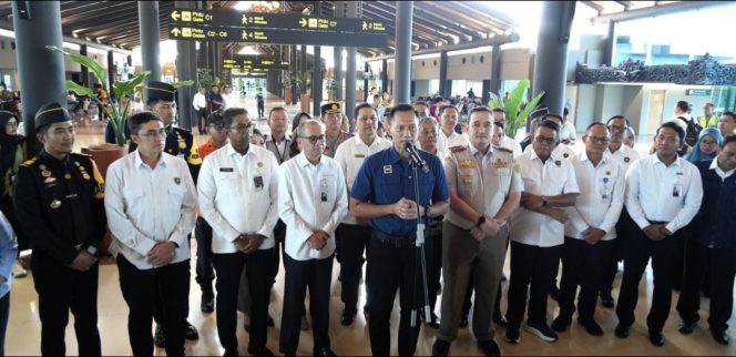 
					Menko AHY di Bandara Soetta