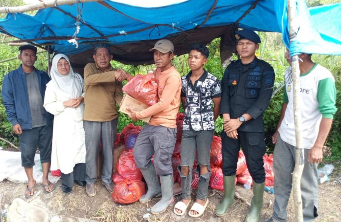 
					Bantuan Kadivpropam Polri Tiba di Takengon, Disalurkan untuk Warga Terdampak Bencana Aceh Tengah dan Bener Meriah