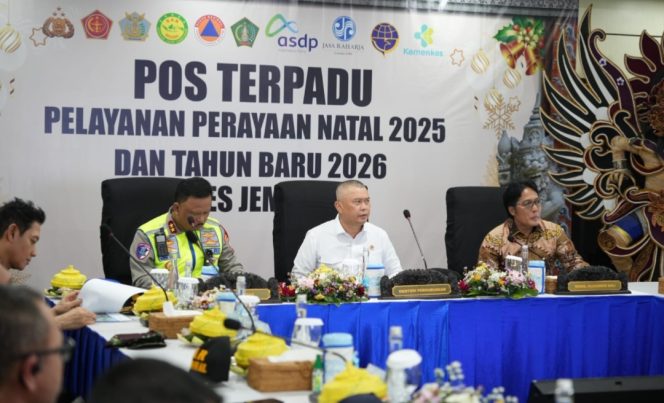 
 Menhub di Pelabuhan Penyeberangan Gilimanuk