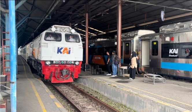 
					KAI Operasikan Kereta Api Tambahan untuk Antisipasi Lonjakan Penumpang di Masa Libur Nataru 2025/2026