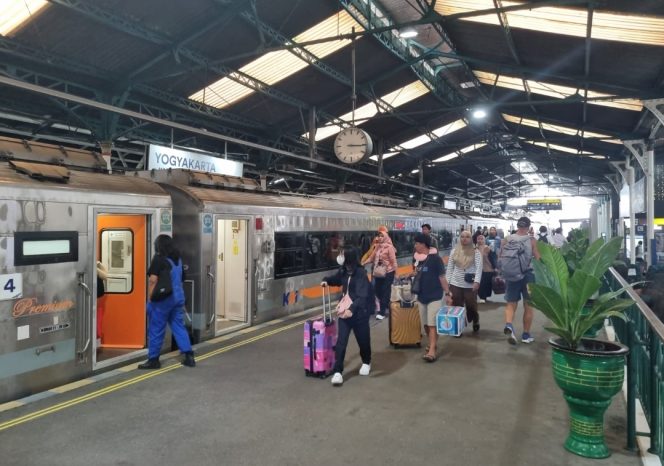 
 Penjualan Tiket KA Nataru Capai 1,52 Juta, Okupansi Capai 43,4 Persen