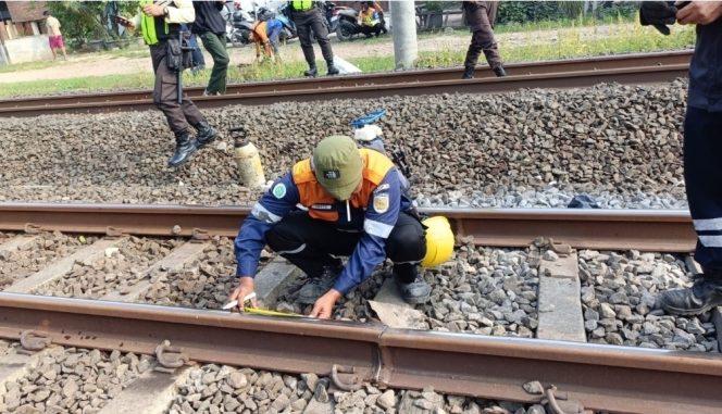 
 KAI Daop 1 Jakarta Sigap Tangani Rel Patah di Jalur Bekasi-Tambun