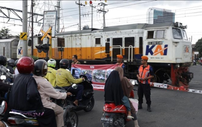 
 KAI Daop 6 Yogyakarta Imbau Pengguna Jalan Tingkatkan Kewaspadaan di Perlintasan Sebidang Selama Libur Nataru
