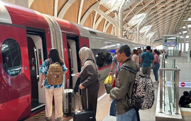 
 Whoosh Hadirkan Promo Akhir Tahun, Diskon Tiket Rp25.000 untuk Rute Jakarta-Bandung