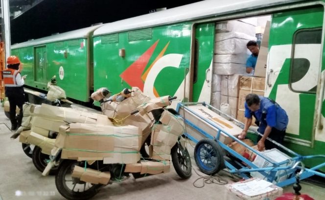 
					Angkutan Retail KAI Tumbuh 12%, Perkuat Distribusi Barang dan Perekonomian Masyarakat